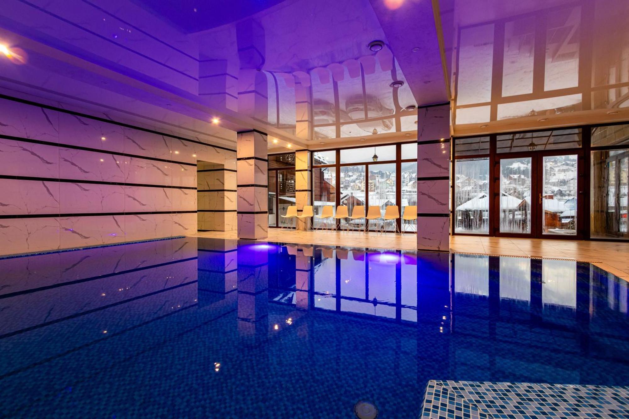 La Кrechunu Hotel Bukovel Bagian luar foto