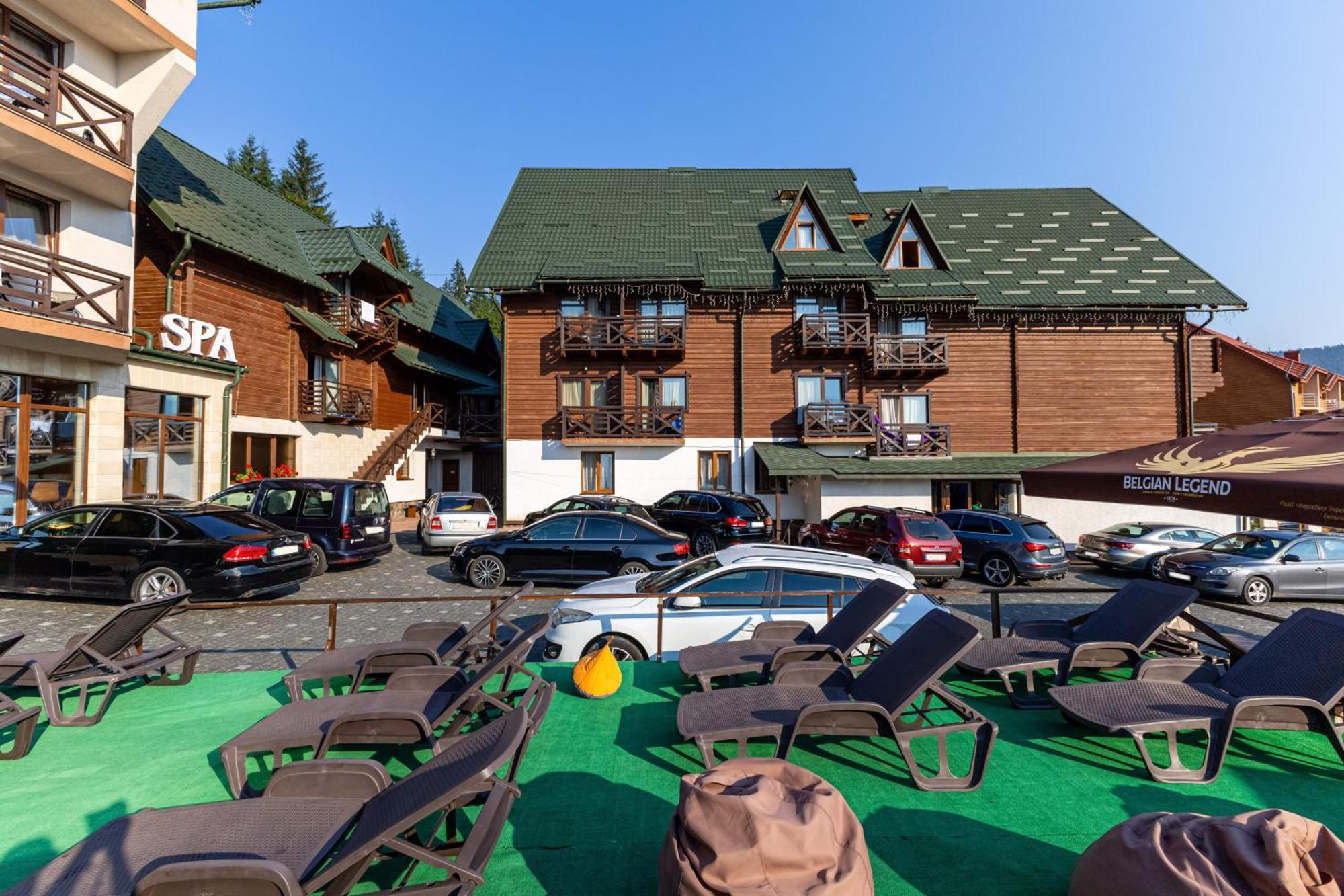 La Кrechunu Hotel Bukovel Bagian luar foto