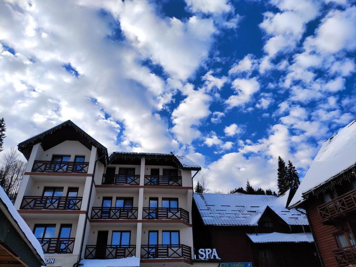 La Кrechunu Hotel Bukovel Bagian luar foto